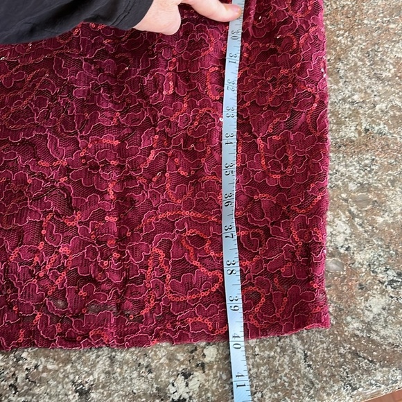 NWT Marina Burgundy Sequin Lace Floral Sheath Cap Sleeve Cocktail Dress Size 14 - Picture 9 of 14